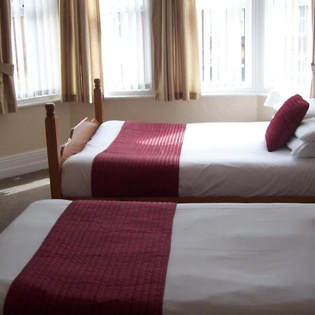 Avalon Guest Accommodation เกรทยาร์มัธ ภายนอก รูปภาพ